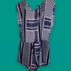 Zara  ew romper tie at waist Aztec print
